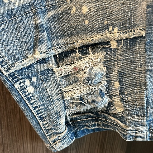 Junior boys blue denim distressed ripped short jeans size 14 - Picture 2 of 5